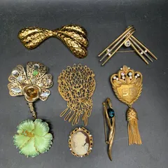 T310 ヴィンテージブローチ8点おまとめ　カメオ　ハイビスカス　リボンモチーフ