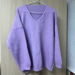 新品 ルーズフィット Vネック ニット (ライトパープル Fサイズ)