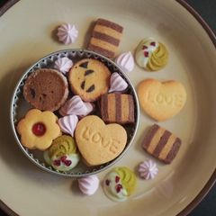 ⬜︎バレンタインギフト⬜︎クッキーBOX可愛い丸缶⬜︎ディアマンクッキーミニギフト⬜︎