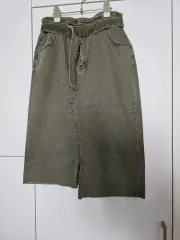 カーキデニムスカート