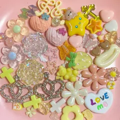 No.916 デコレーションパーツ　デコパーツ　まとめ売り