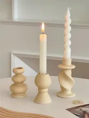 アンティークブロンズカラーのヴィンテージフレンチフローラル樹脂キャンドルホルダー、家具の装飾、レトロな飾り、母の日、誕生日、入学、