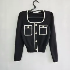 0531 TANIA ブラック ゴールド ボタン パフスリーブ ニット フリーサイズ