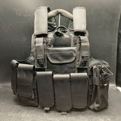BLACKHAWK! タクティカルベスト ホルスター付き - メルカリ