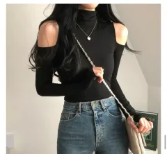 オフショルダー タートルネックTシャツ