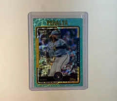 フレディ ペラルタ 2025 Topps 限定 / 75 野球カード