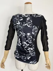 《新品》社交ダンス　ブラック×ホワイト　袖リボンデザイン　トップス　衣装