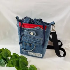 ハンドメイド デニムリメイクバッグ 巾着ショルダーバッグ 斜め掛け スクエアバッグ