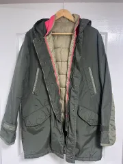 トミーヒルフィガー カーキ色 ダウン マウンテンパーカー アウター