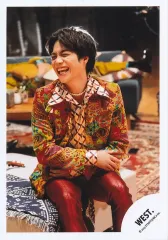 【中古】生写真(STARTO) WEST./重岡大毅/膝上/シングル「ウェッサイソウル! / BIG LOVE SONG」MV＆ジャケ写オフショット/公式生写真