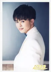 【中古】生写真(男性) 超特急/タクヤ(草川拓弥)/バストアップ・衣装白・体左向き・背景グレー/「超特急 LIVE TOUR 2016 Synchronism～Body ＆ Groovin’～」生写真 第14弾