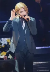 【中古】生写真(男性) 塩澤英真(衛藤昂輝)/ライブフォト・キャラクターショット/「LUNATIC FES 2025 ～NOBLE FLOWERS～」トレーディングブロマイド(LUNATIC FES 2025 劇中写真/イブステ ソロVer.)