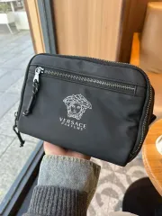 2026年最新】ヴェルサーチ ポーチの人気アイテム - メルカリ