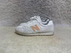 235 ニューバランス 373 スニーカー 中古 白