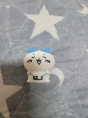 ハチワレ 指を入れる その フィギュア 出品