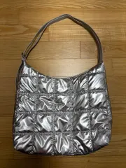 キルティング シルバー ショルダーバッグ