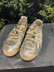 オニツカタイガー メキシコ 66 シルバー スニーカー (THL7C2)