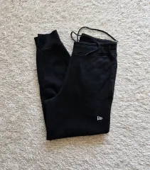 ニューエラ ブラック ジョガーパンツ