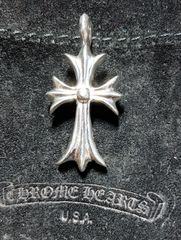 破格】Chrome Hearts 3CHクロス ドロップ ピアス レアアイテム - メルカリ