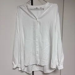 UNIQLO 白 Vネック ブラウス