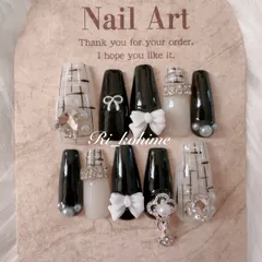 ネイルチップ　現品　フレンチガーリー　ちゅるん　ニュアンス　バレエコア　ワンホン　韓国　メンカラ　推しネイル　y2k  夢かわ　ツイード　バレエコア　黒　ブラック　モノトーン　地雷　痛系　ゴスロリ　リボン　ハート