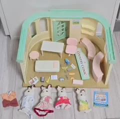 シルバニアファミリー病院 / ぬいぐるみ + 家具 + 小物 まとめ