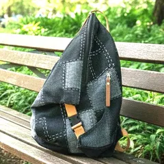 ブラック デニム パッチワーク風 リュックサック ハンドメイド風 おしゃれ