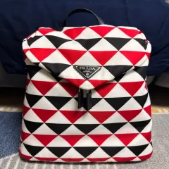 PRADA プラダ ナイロン バックパック 新品 ユニセックス