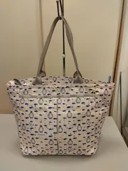 M7  レスポートサック LeSportsac  トートバッグ　淡いピンク系　アニマルプリント  ペンギン柄
