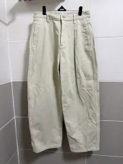 ユニクロU デニムタックパンツ