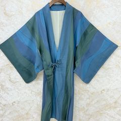 光沢感のある鮮やかなターコイズブルー 五分袖ジャケット - メルカリ