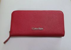 正規品 Calvin Klein (カルバン・クライン) レッド 長財布