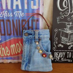 Item thumbnail for item 209ff64c-ea76-4544-a285-a8fee0e2a639