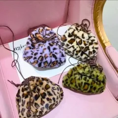 新品 ホピ レオパード 人造ファー 巾着バッグ