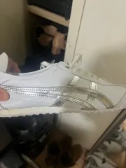 オニツカタイガー 白/銀 スニーカー