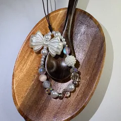 リボンとパールビーズのストラップ