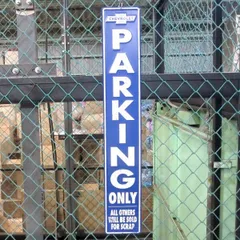 エンボス メタル ストリートサイン CHEVROLET PARKING ONLY シボレー ブリキ看板 車 企業 ロゴ 看板 装飾 アメリカン雑貨
