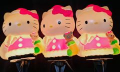 ハローキティ クリスマスリース ブローチ ライト付き レア レトロ
