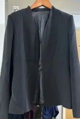 ブラックノーカラージャケット