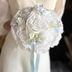 白バラ×水色ラウンドブーケ☆ブートニア