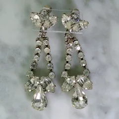 クリスタル イヤリング