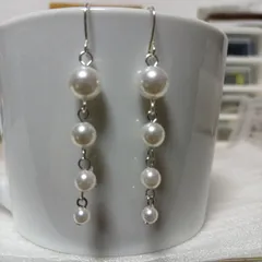 ☆300円ピアス 91. ホワイトパール4連