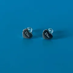 A154 Christian Dior ディオール ハート ピアス シルバー ロゴ シンプル　人気