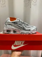 ナイキ ショックス RIDE 2 ランニングシューズ スニーカー メタリック プラチナ 270 280