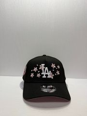 Newera 로스앤젤레스 다저스 도쿄 시리즈 2025 체리 블로섬 9forty A-FRAME 스냅 백 캡 블랙 컬러