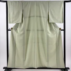 【美品】 色無地 身丈157cm 裄丈66cm M 袷 地紋 金通し 薄緑 正絹 優品 【中古】