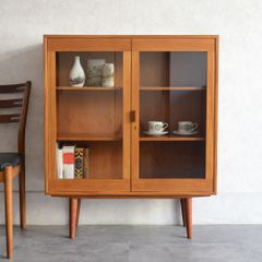 スウェーデンヴィンテージ OLD IKEA チーク ガラスキャビネット 鍵付