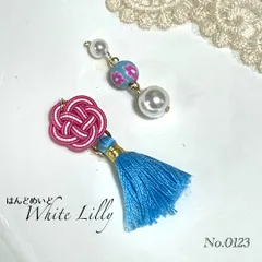 No.0123　タッセル付きピアス