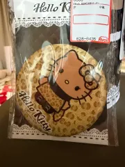 タンニングレオパードハローキティ 缶バッジ
