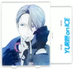 【中古】アクリルスタンド・アクリルパネル ヴィクトル・ニキフォロフ(Cheer ver.) アクリルスタンド 「ユーリ!!! on ICE」
